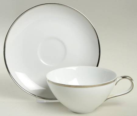 Moderne Flat Cup & Saucer Set