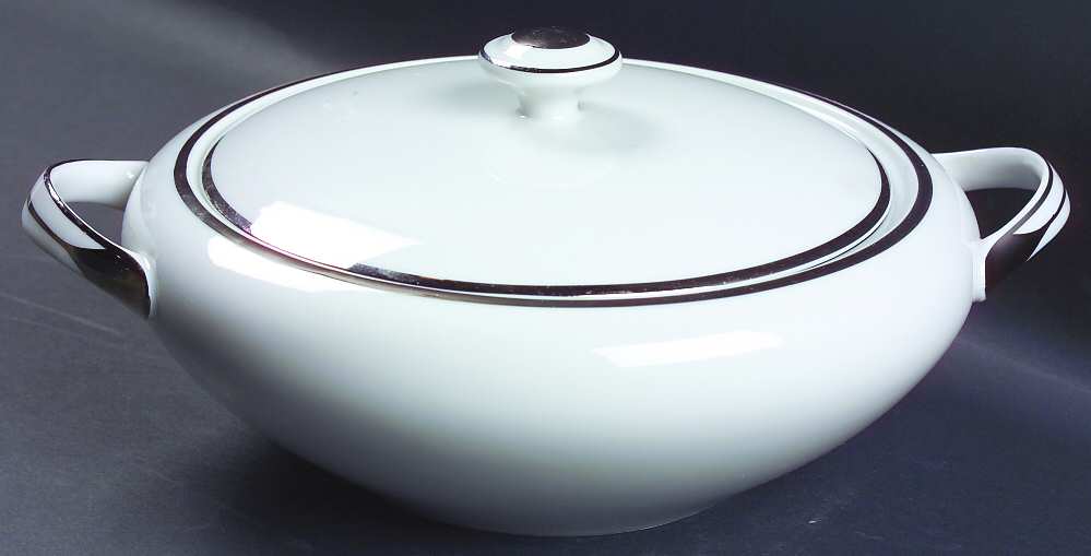 Moderne Round Covered Vegetable