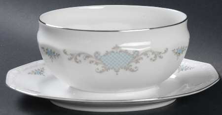 Monique Gravy Boat with Attached Underplate