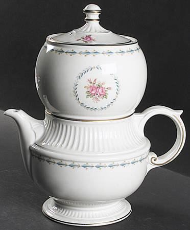 Mt. Vernon (4 Pc) Coffee Pot & Lid with Drip