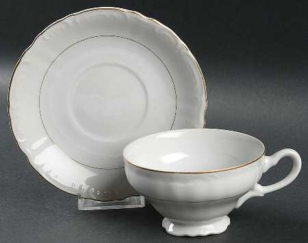 Nola Footed Cup & Saucer Set
