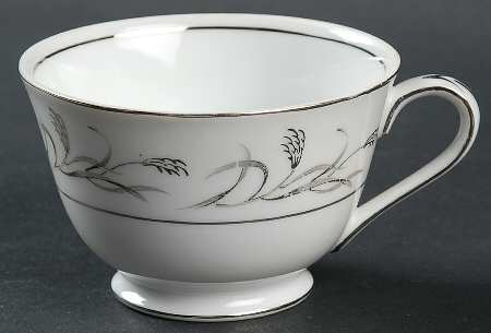 Platinum Garland Footed Cup