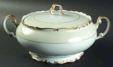 Royal Baroque Off White Round Covered Vegetable
