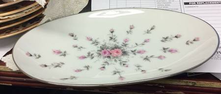 Rosebud Relish/Gravy Underplate
