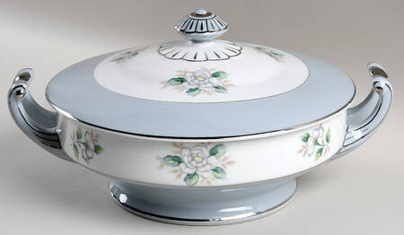 Sheraton Round Covered Vegetable