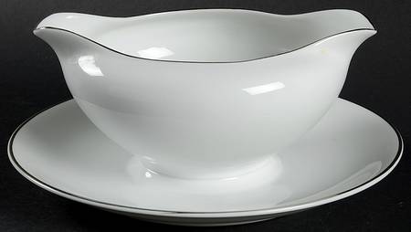 Simone Gravy Boat with Attached Underplate