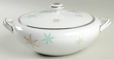 Snowflake (All Over Flakes) Round Covered Vegetable