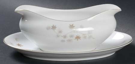 Solitude Gravy Boat with Attached Underplate