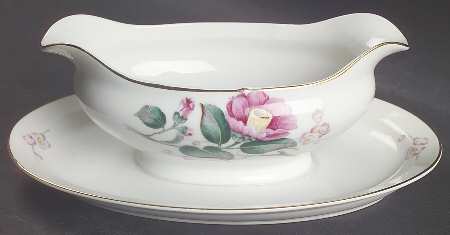 Splendor Gravy Boat with Attached Underplate