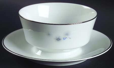 Starflower Round Gravy Boat/Attached Underplate