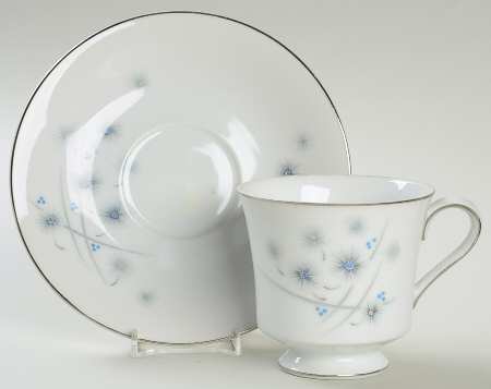 Starflower Footed Cup & Saucer Set