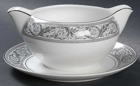 Valencia Gravy Boat with Attached Underplate
