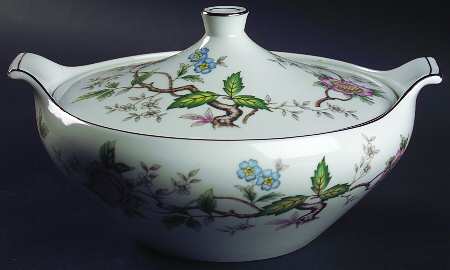 Chantilly Round Covered Vegetable