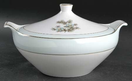 Radcliffe Round Covered Vegetable