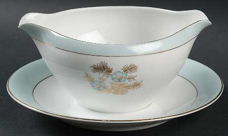 Radcliffe Gravy Boat with Attached Underplate