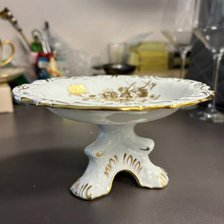 Chrysanthemum Round Compote (Height X Width)