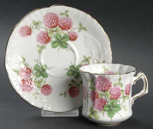 Clover Flat Cup & Saucer Set