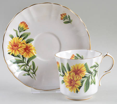 Flowers of Shakespeare's Day Flat Cup & Saucer Set