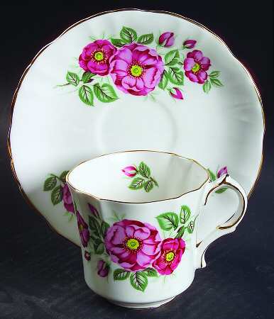 Flowers of Shakespeare's Day Flat Cup & Saucer Set