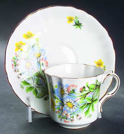 Flowers of Shakespeare's Day Flat Cup & Saucer Set