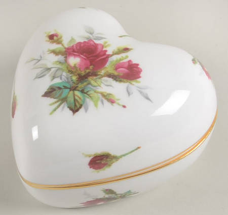 Grandmother's Rose Heart Shape Box & Lid