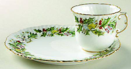 Christmas Holly Snack Plate & Cup Set
