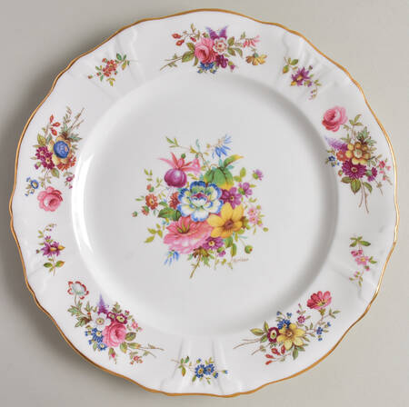 Howard Sprays (Scalloped, Embossed) Dinner Plate by Hammersley