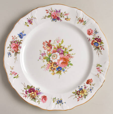 Howard Sprays (Scalloped, Embossed) Dinner Plate by Hammersley