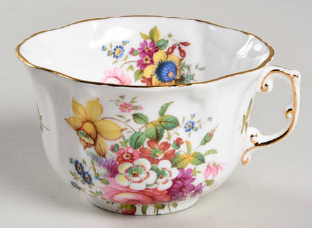 Howard Sprays (Scalloped, Embossed) Flat Cup