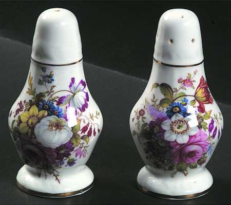 Howard Sprays (Scalloped, Embossed) Salt & Pepper Set