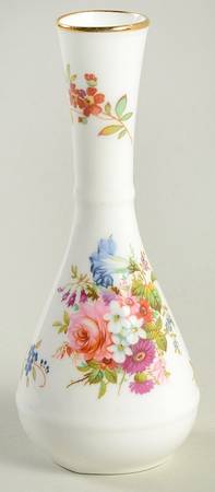 Howard Sprays (Scalloped, Embossed) 4" Bud Vase