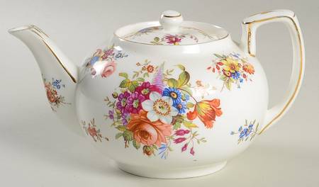 Howard Sprays (Scalloped, Embossed) Mini Teapot & Lid