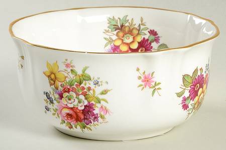 Howard Sprays (Scalloped, Embossed) Cranberry Bowl