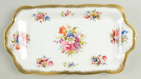 Lady Patricia (Scalloped, Embossed) Large Sandwich Tray
