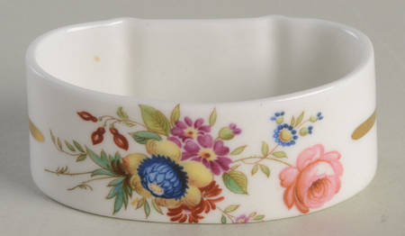 Lady Patricia (Scalloped, Embossed) Napkin Ring by Hammersley
