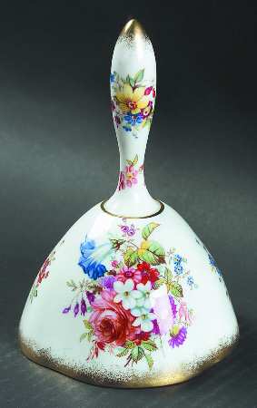 Lady Patricia (Scalloped, Embossed) Bell
