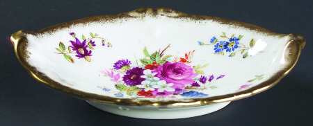 Lady Patricia (Scalloped, Embossed) Soap Dish