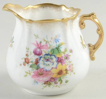 Lady Patricia (Scalloped, Embossed) Creamer