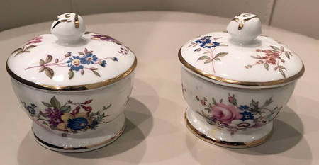 Minuet Miniature Round Box
