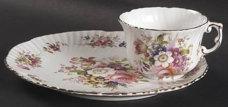 Minuet Snack Plate & Cup Set