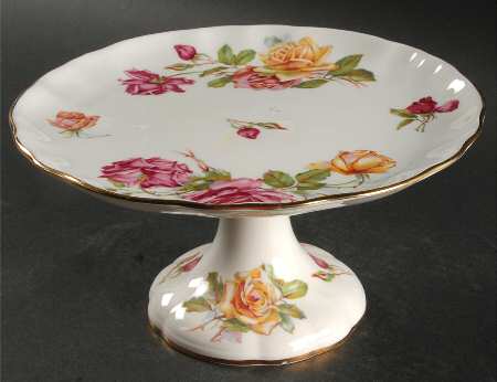 Morgan's Rose 9" Diameter Pedestal Cake Stand