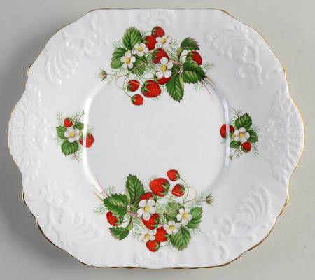 Strawberry Ripe (Small Scallops On Edge) Square Handled Cake Plate