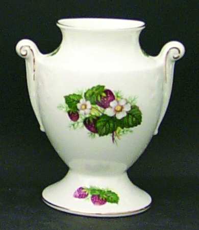 Strawberry Ripe (Small Scallops On Edge) 5" Vase