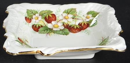 Strawberry Ripe (Small Scallops On Edge) 5" Square Sweet Meat