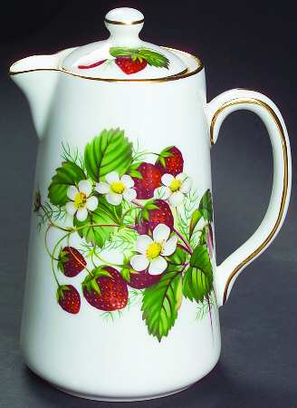 Strawberry Ripe (Small Scallops On Edge) Large Syrup with Lid