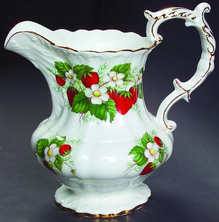 Strawberry Ripe (Small Scallops On Edge) 12 Oz Pitcher