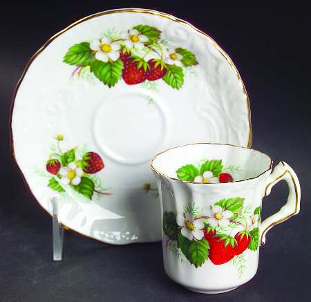 Strawberry Ripe (Small Scallops On Edge) Flat Demitasse Cup & Saucer Set