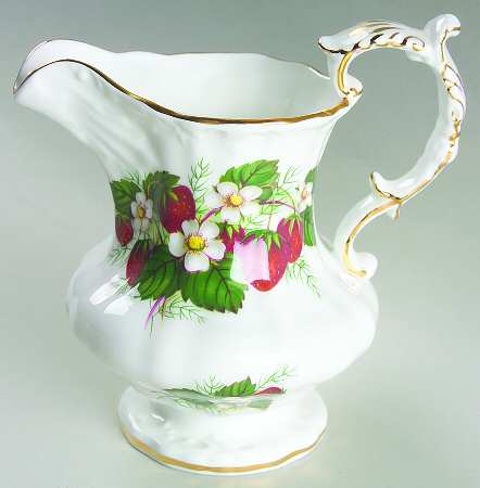 Strawberry Ripe (Small Scallops On Edge) 8 Oz Pitcher
