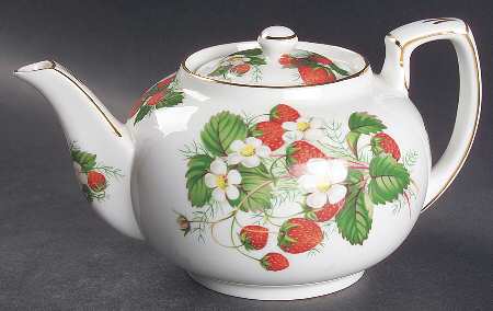 Strawberry Ripe (Small Scallops On Edge) Mini Teapot & Lid