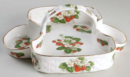 Strawberry Ripe (Small Scallops On Edge) Strawberry Basket, No Creamer or Open Sugar